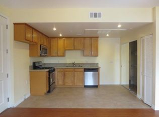14826 Vanowen St #102, Van Nuys, CA 91405