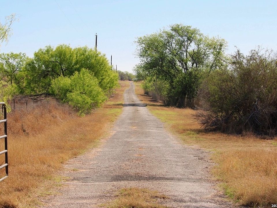1st image of 435 County Road 7715