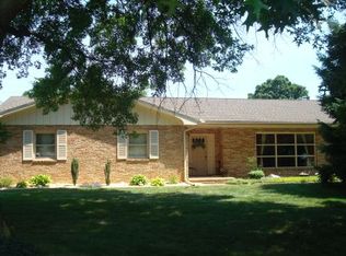 261 Roland Ave, Chambersburg, PA 17201