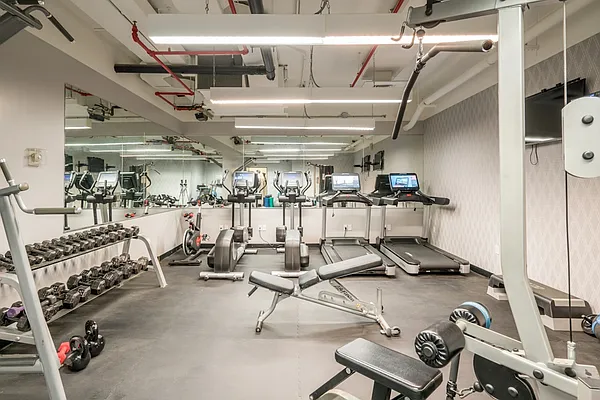 Rented by Lisa Management | media 2