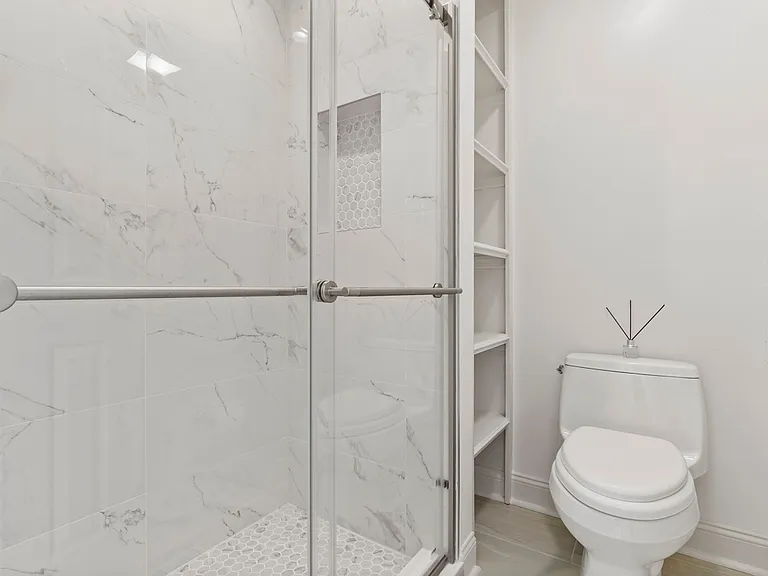 1526 Allison Dr — Photo 3