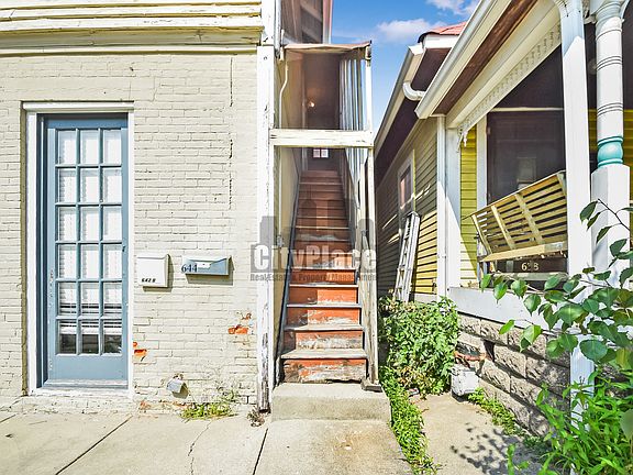 3rd image of 642 S Meridian St Unit B