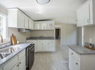 1527 Middlepen Rd, Orangeburg, SC 29115