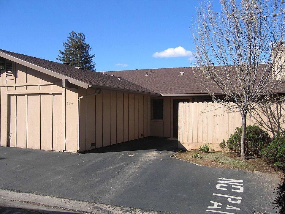 Note additional parking and fenced yard!