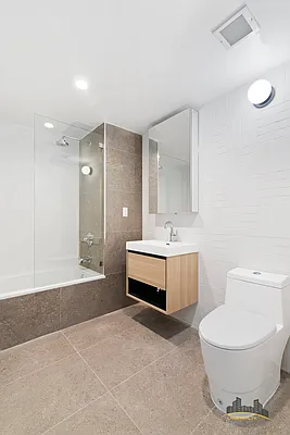 Rented by Lang Realty LLC | media 22