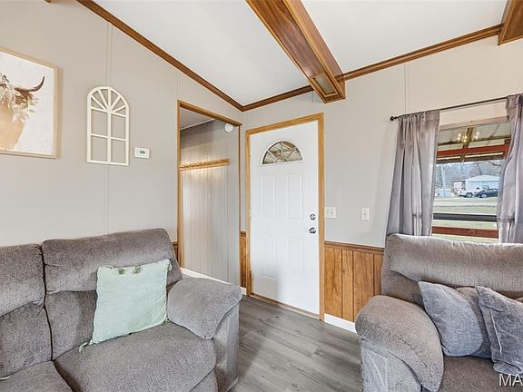 5th image of 10076 Oakside Rd