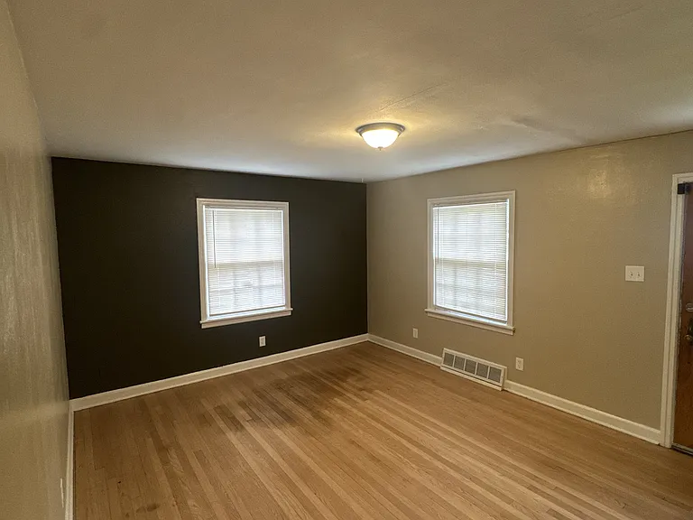 4880 N 51st Blvd — Photo 5
