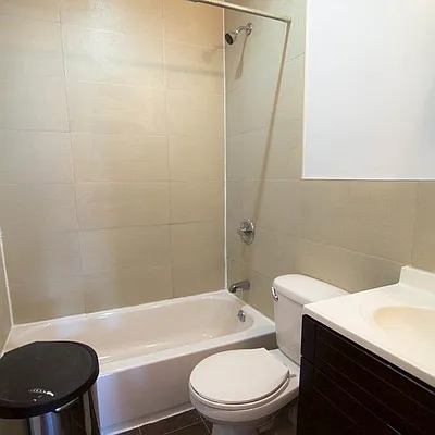 Rented by Nooklyn NYC LLC | media 32