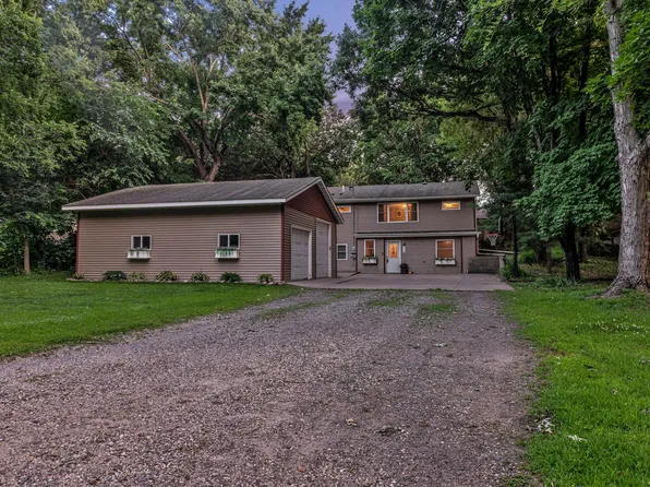 912 W River St, Monticello, MN 55362