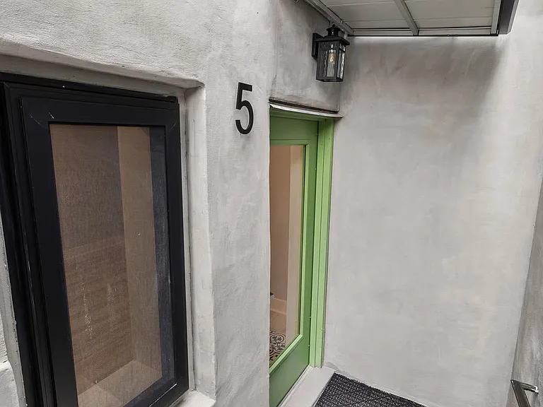 400 S Conkling St #5 — Photo 4