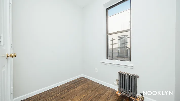 Rented by Nooklyn NYC LLC | media 12