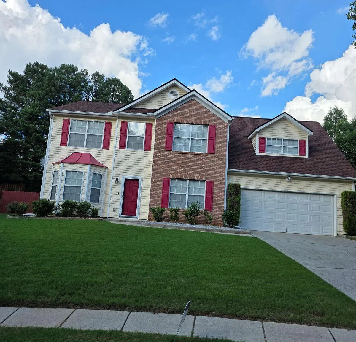 4 bed, 2.5 bath, $2,600 — Photo 1