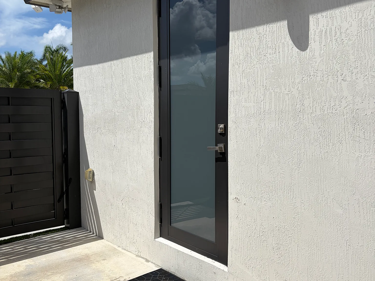 1 bed, 950 sqft, $1,300 — Photo 1