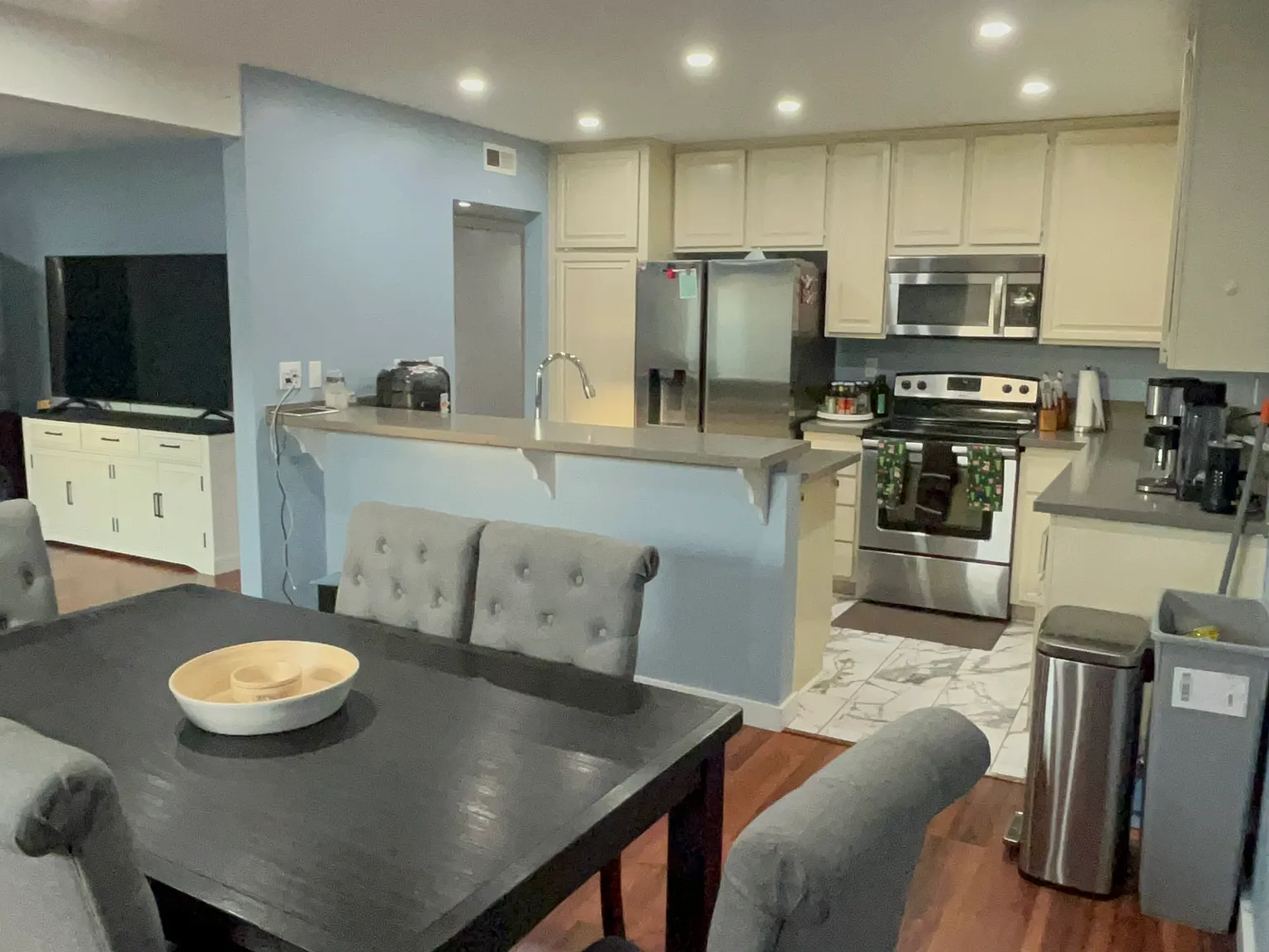 3 bed, 1144 sqft, $4,000 — Photo 4