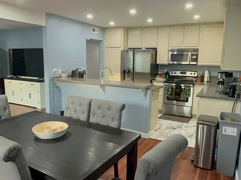 18084 Yosemite Ct — Photo 4