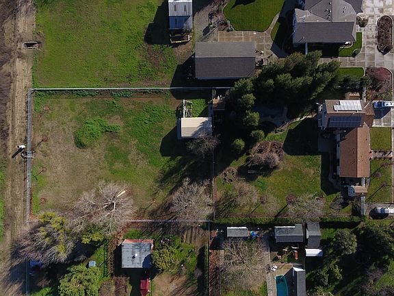 3rd image of 5313 E Fig Ave