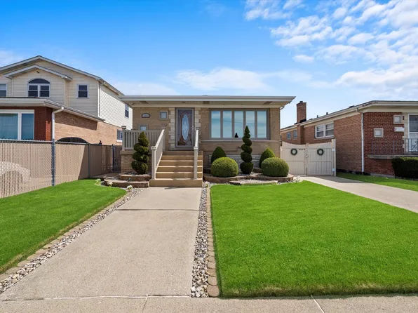 8629 S Kilbourn Ave, Chicago, IL 60652