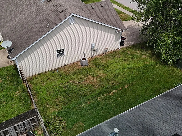 4203 Spring Cress Dr — Photo 32