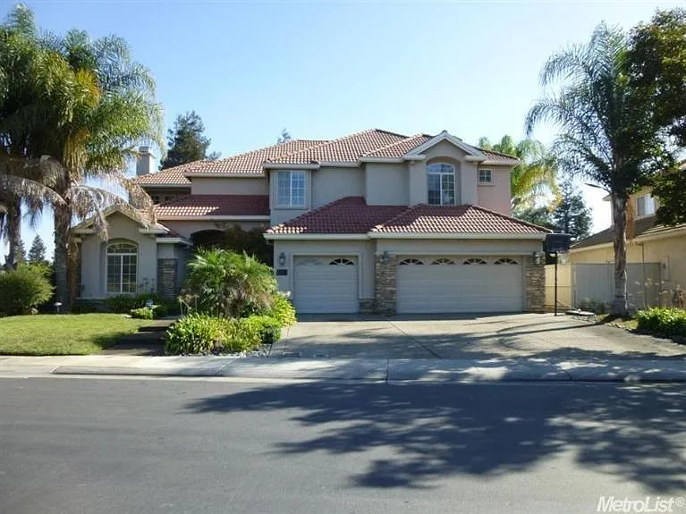 5573 Saint Andrews Dr photo 1