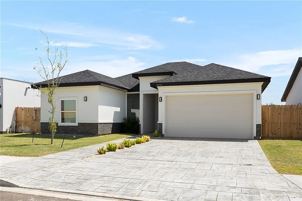 3 bed, 2.5 bath, 1715 sqft, $2,500 — Photo 3