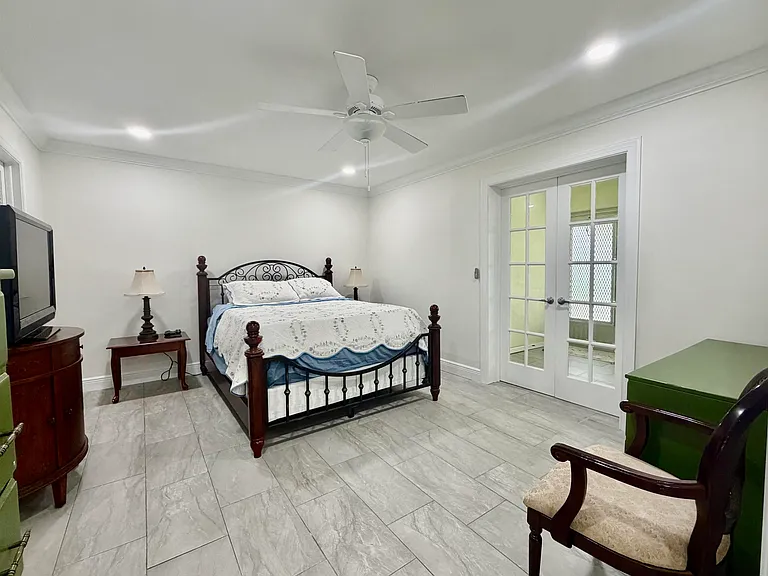 705 High Point Blvd N #C — Photo 9
