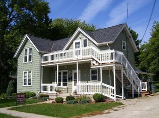 518 1/2 E Jackson St, Ripon, WI 54971