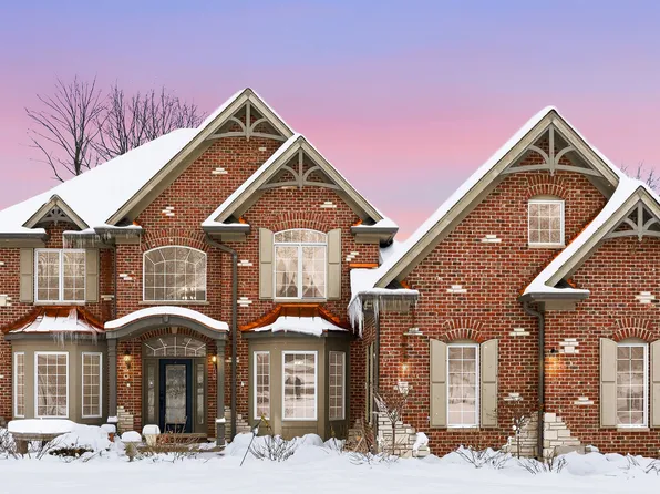 761 Reserve Ct, South Elgin, IL 60177