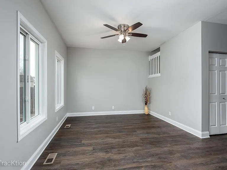 14027 S Oregon Dr — Photo 2