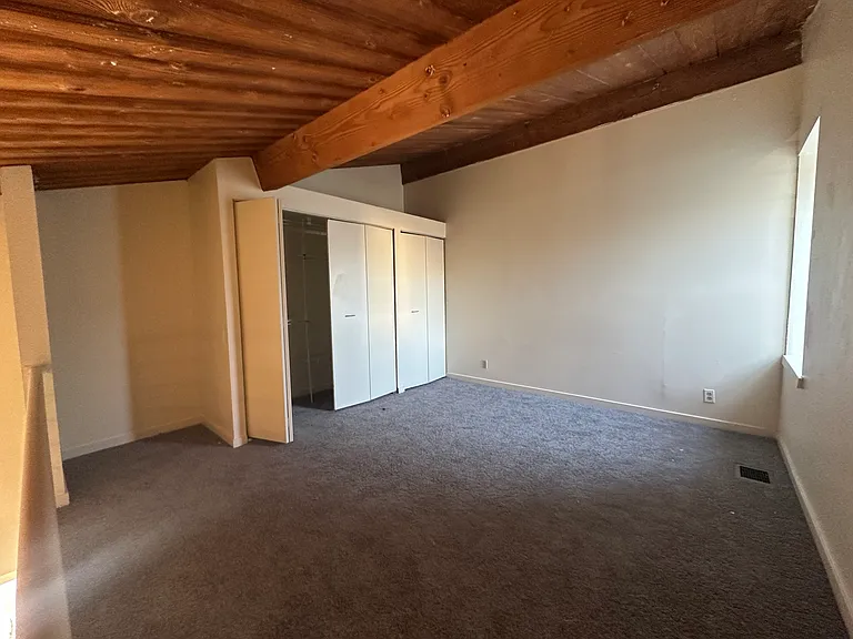 2627 Brown St #400 — Photo 2