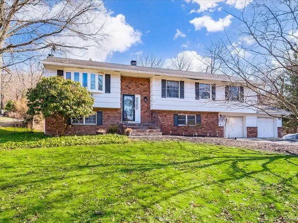 52 Woodland Road, Highland Mills, NY 10930