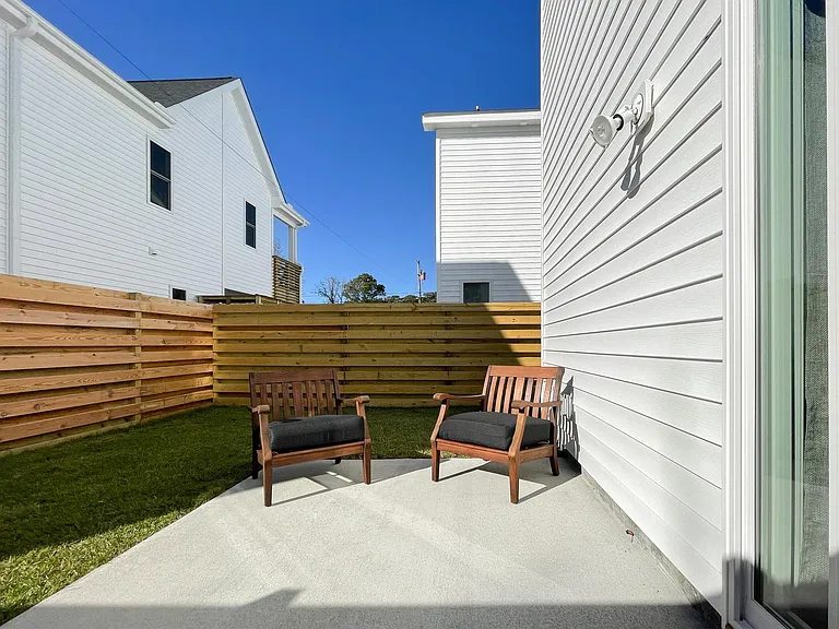 517 Sumter Ave #2 — Photo 23
