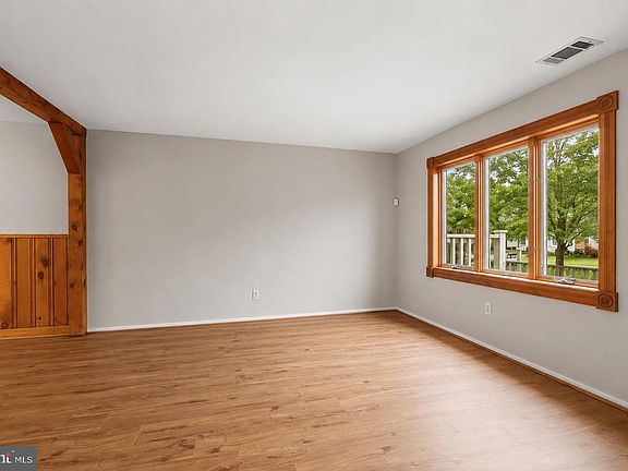 4th image of 3131 Ryerson Cir