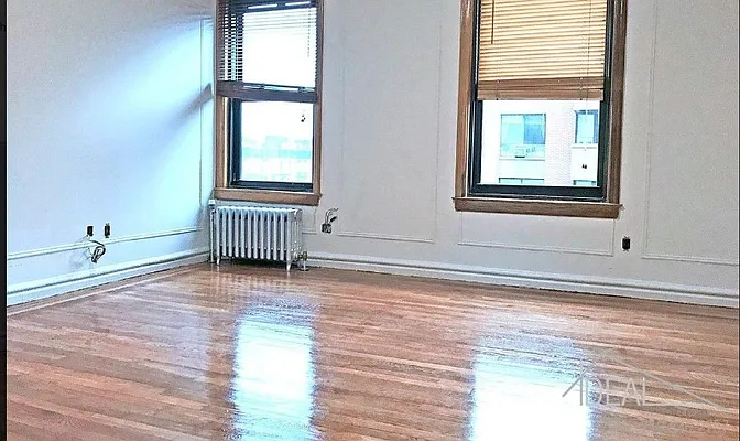 Rented by Akam Sales and Brokerage | media 1