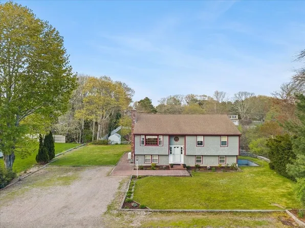 64 Rainbow Rd, West Yarmouth, MA 02673
