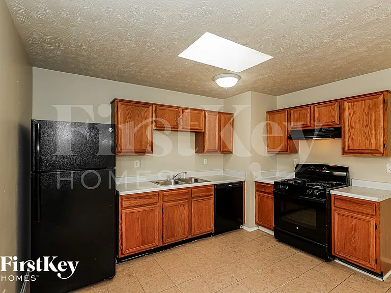 6450 Peppermill Ln — Photo 8