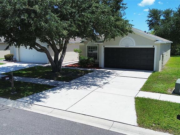 2nd image of 12922 FIELDMOOR COURT