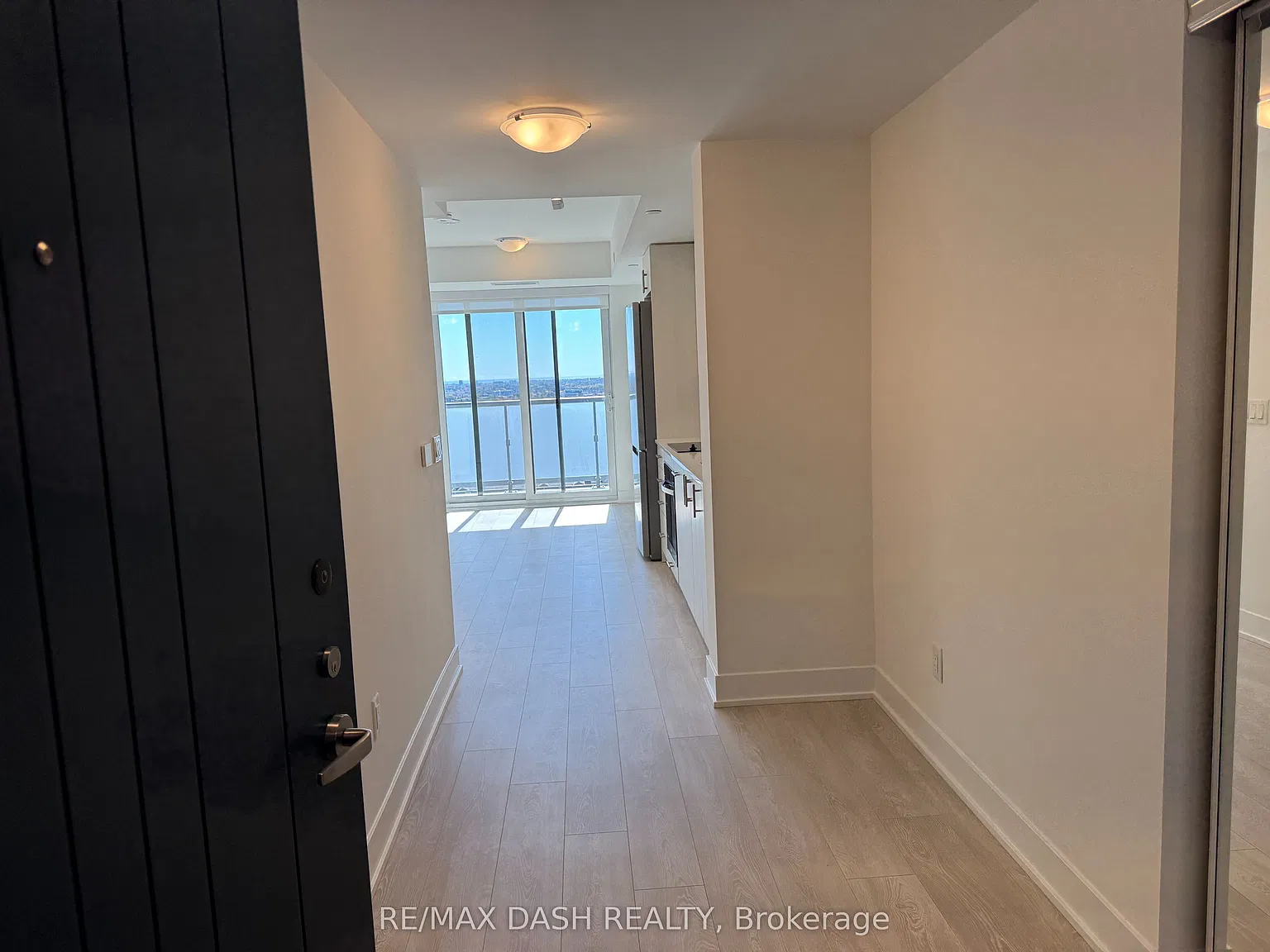1 bed, $2,055 — Photo 3