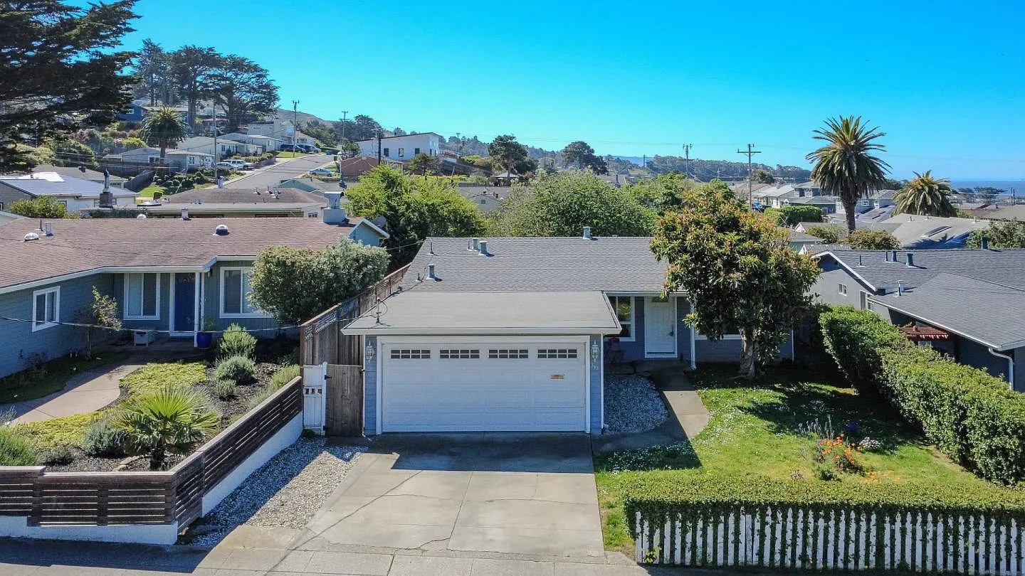352 Monterey Rd photo 1