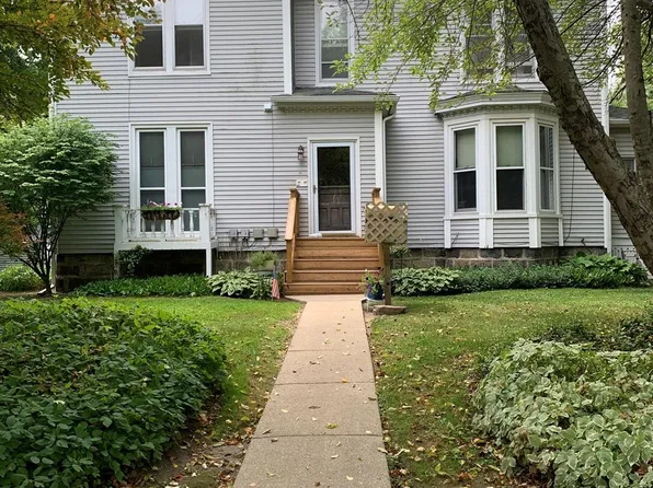 419 N State St, Howell, MI 48843