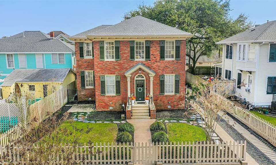 1111 Sealy St, Galveston, TX 77550 MLS 81681244 Zillow