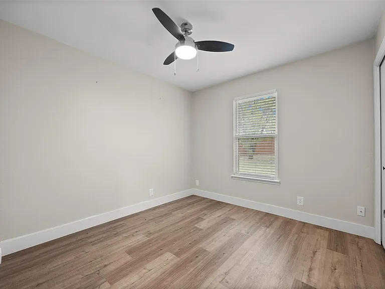 5206 Emerald Forest Dr — Photo 14