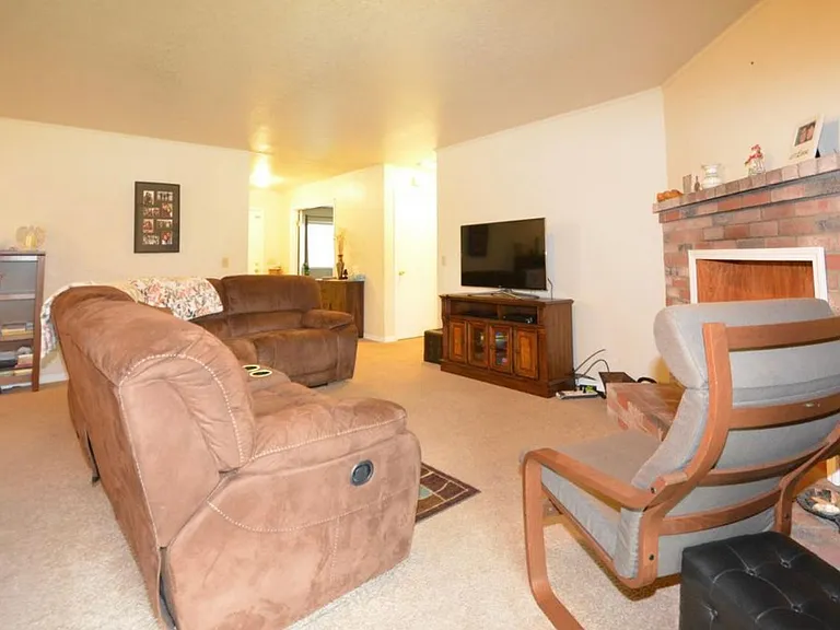 1282 Shaefer St — Photo 13