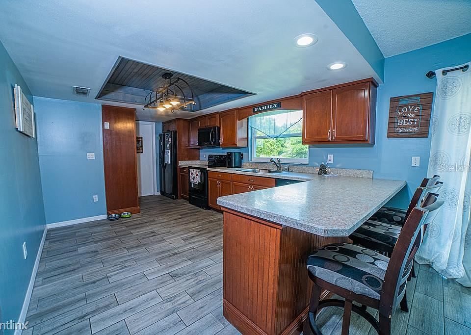 1st image of 135R Des Pinar Ln