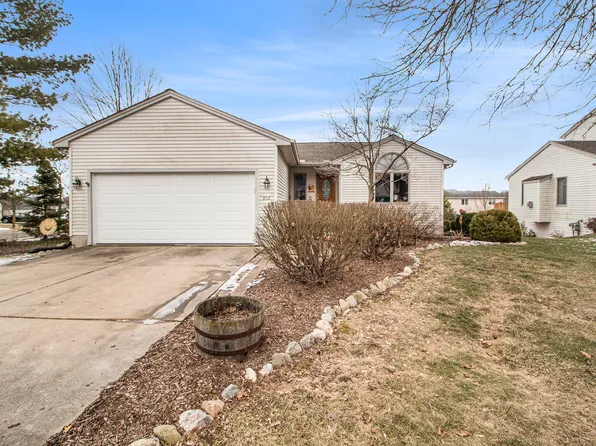 892 Berkshire Dr, Saline, MI 48176