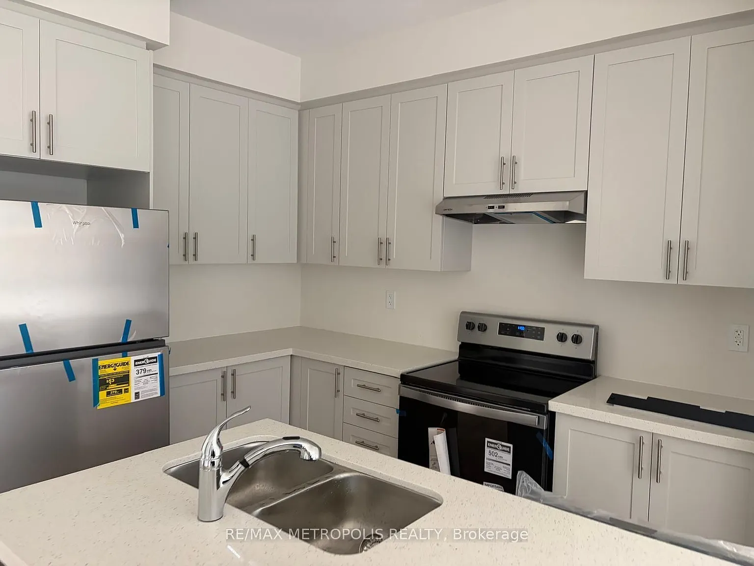 4 bed, $2,800 — Photo 2