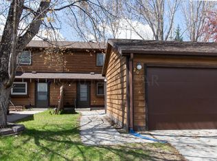 2017 Park Blvd S, Fargo, ND 58103