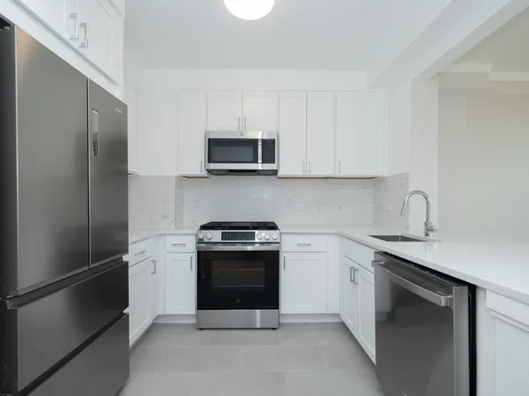 140 Riverside Boulevard image 6 of 21