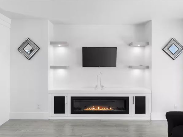 16717 16th Ave, Surrey, BC V3Z 0T3