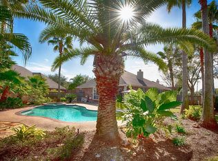 2302 S Venice Dr, Pearland, TX 77581