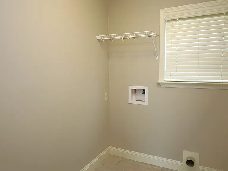 4110 Barrington Dr — Photo 6